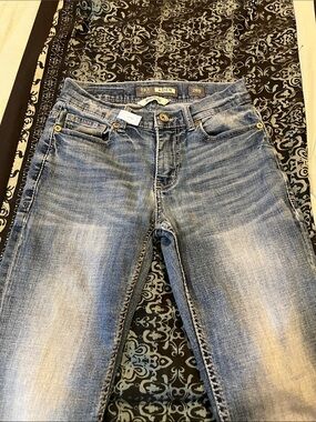BKE Aiden Women's Faded Light Blue Skinny Jeans